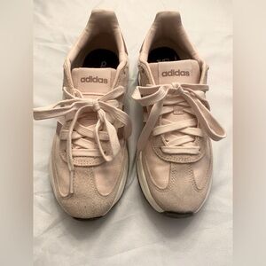 NWOT Adidas Women's Light Pink Cloudfoam Sneakers